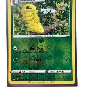 Kakuna reverse Holo Pokemon card
